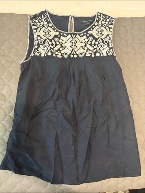 Banana Republic Navy Sleeveless Blouse with White Embroidery